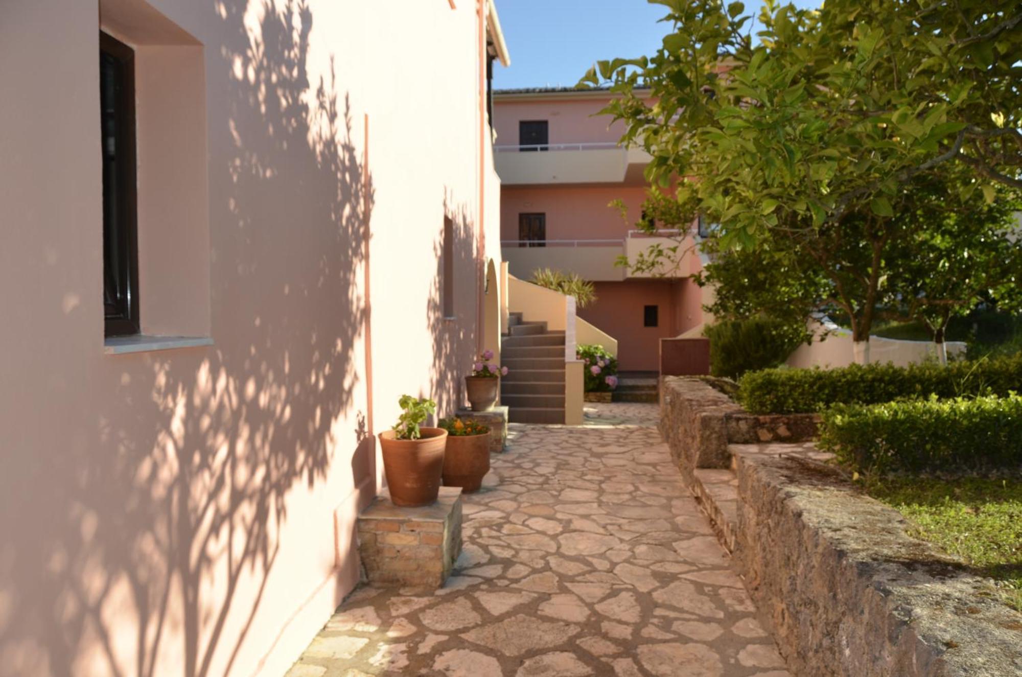 Penelope Apartment Hotel Dassiá Exteriér fotografie